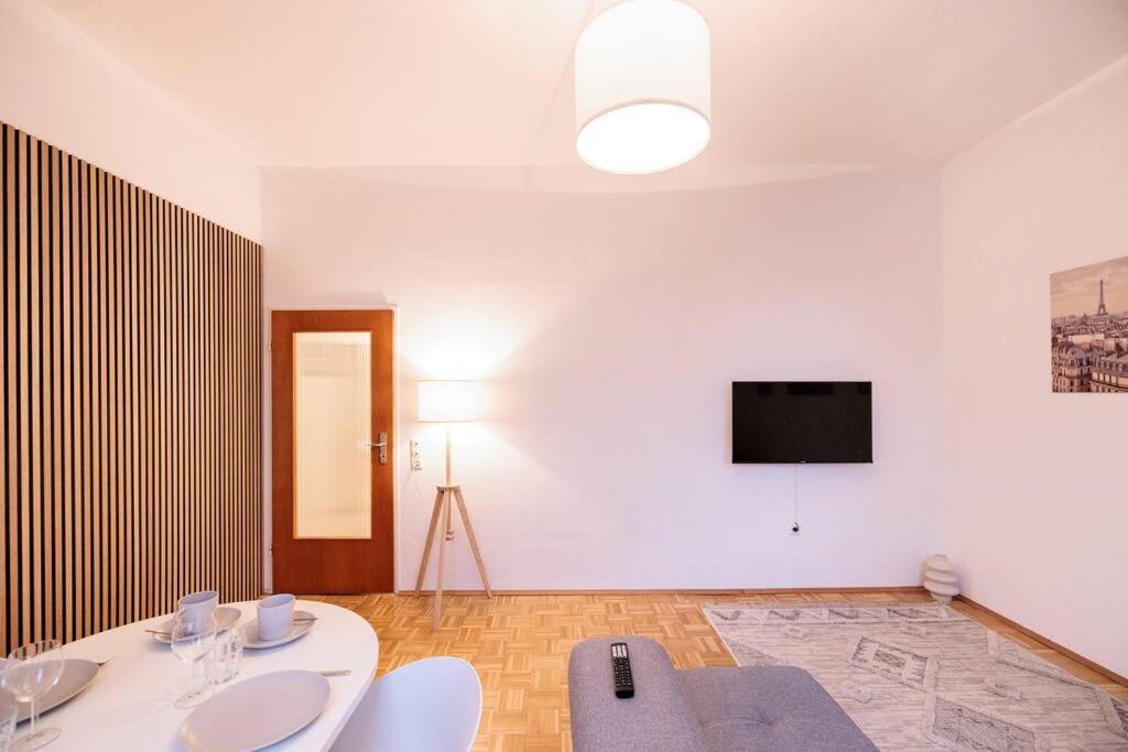 Apartment Geraeumige Und Ruhige Am Kanal *